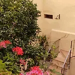 Domo Antiga Guest Гостевой дом 4*
