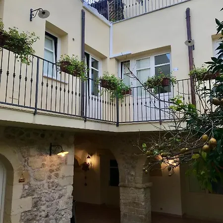 Domo Antiga Guest Гостевой дом